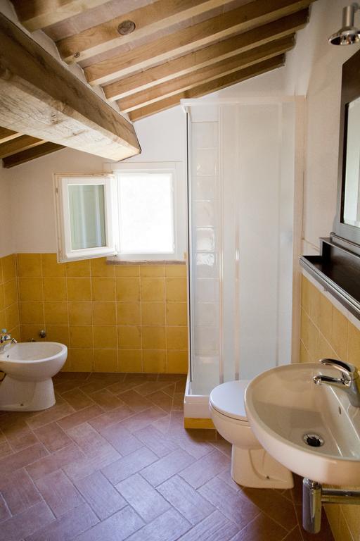 Agriturismo L'Isola Crespina Szoba fotó